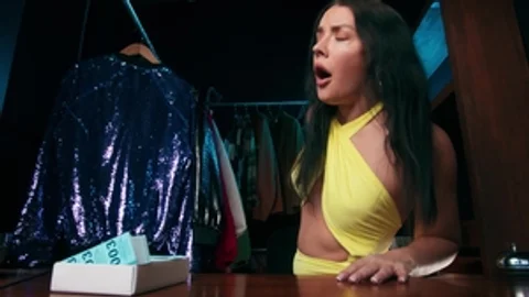 Trans Angels: Raven-Haired Beauty Gets Filled