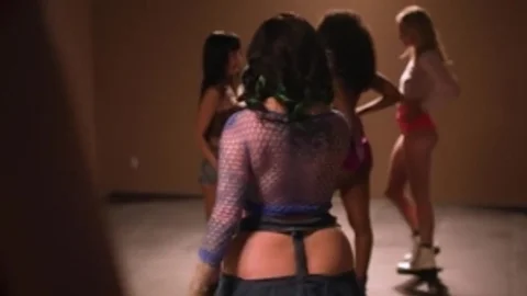 TS Zariah Aura bangs Anna De Ville In pound Club