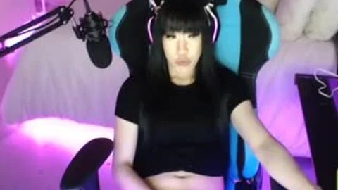 So Many Messy cum Squirts From attractive Pinay t-girl