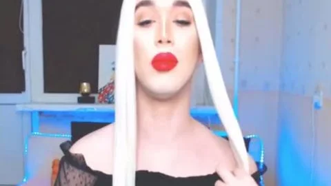 Wonder ladyboy petite marangos giant dong