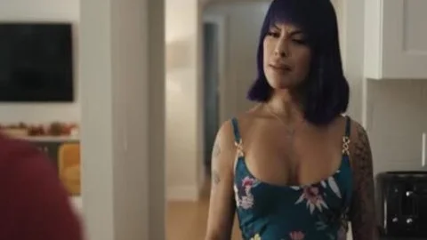 juicy And busty TS Foxxy And Plumber Draven Takes Turn banging booties