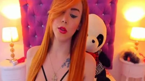 Smoking yummy Ginger Tgurl